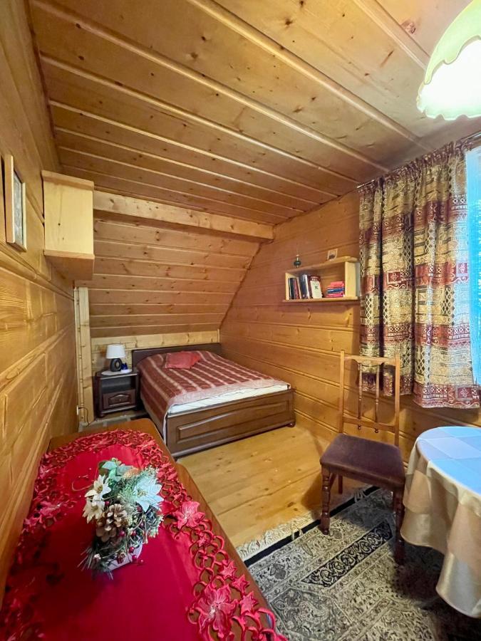 Villa Dom Z Bali Przy Szlaku à Kasina Wielka Extérieur photo