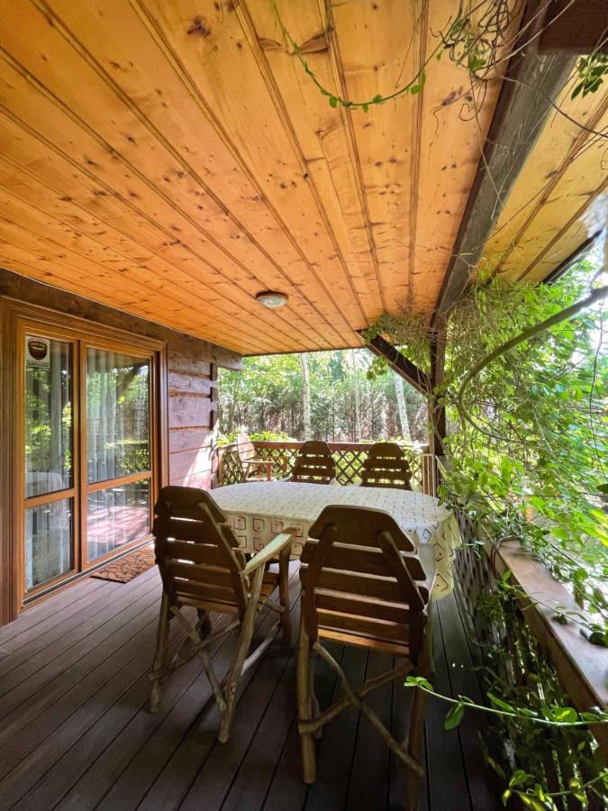 Villa Dom Z Bali Przy Szlaku à Kasina Wielka Extérieur photo